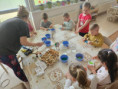 /album/22-4-2026-workshop-galerie-umelka-vytvor-si-svoj-recykvet-vcielky/20260422-091442-jpg/